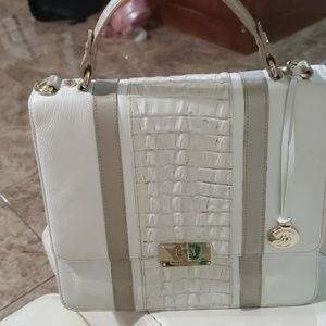 Brahmin Handbag... like new!!!